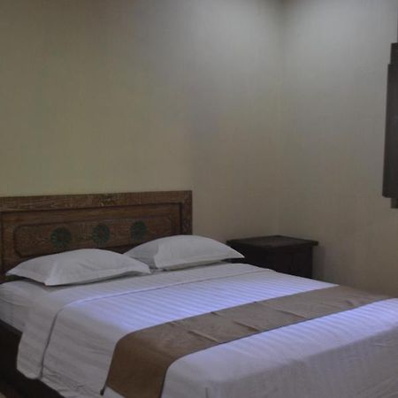 Hotel Batukaras Kalaras Exteriér fotografie