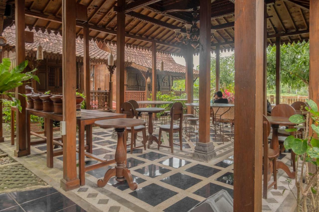 Hotel Batukaras Kalaras Exteriér fotografie
