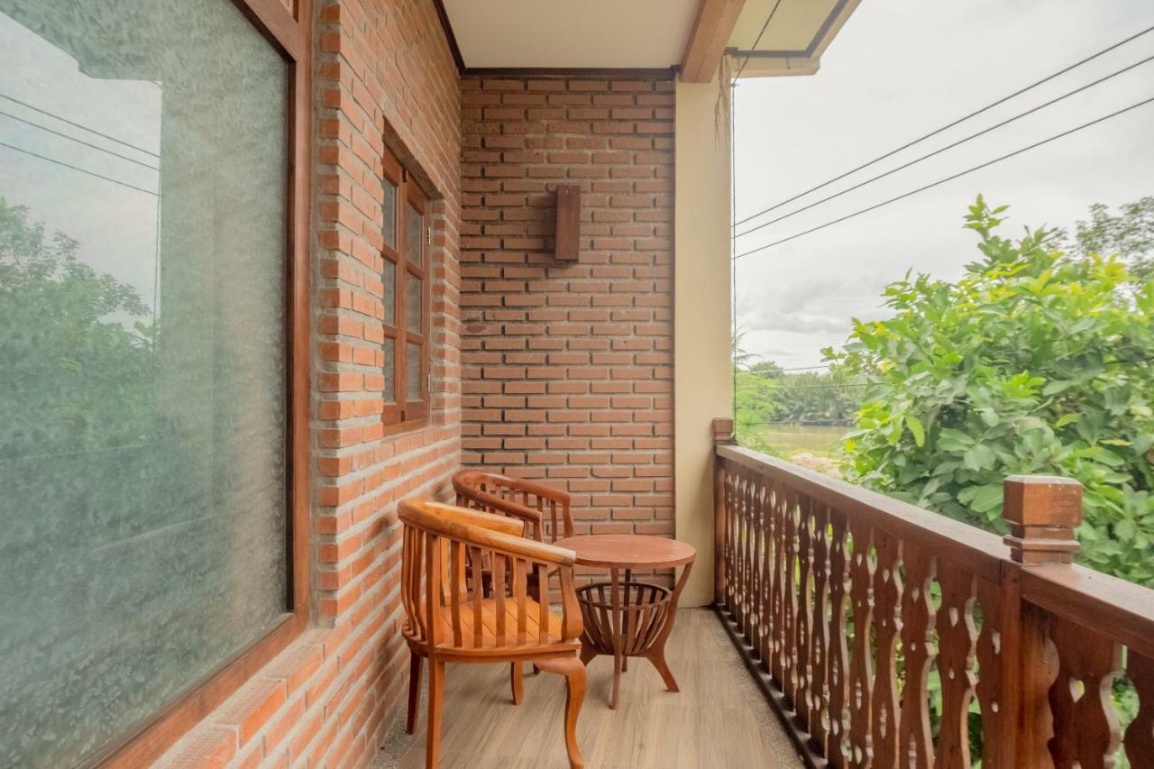 Hotel Batukaras Kalaras Exteriér fotografie