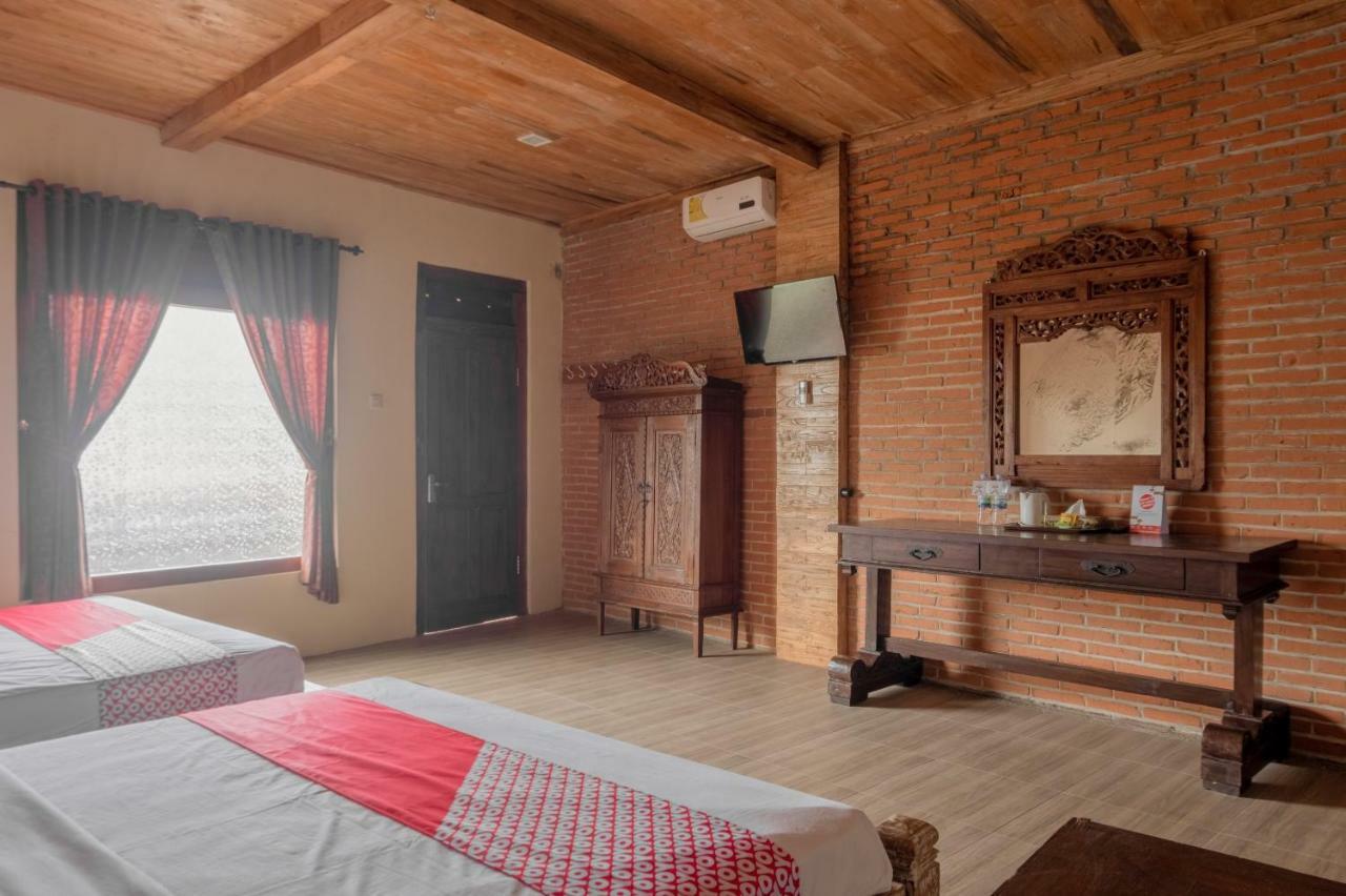 Hotel Batukaras Kalaras Exteriér fotografie