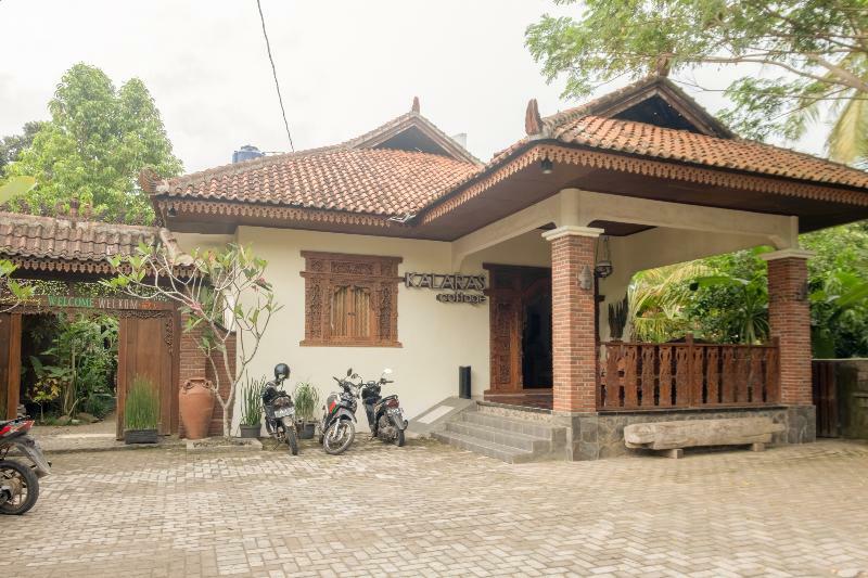 Hotel Batukaras Kalaras Exteriér fotografie